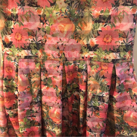 LuLaRoe spring Amelie dress . Size  S. With pockets 🌸 - Picture 3 of 8